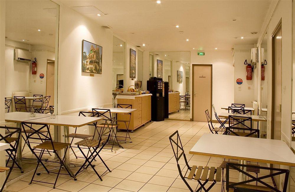 Ours Blanc - Place Victor Hugo Hotel 2*