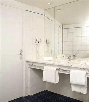 Ours Blanc - Victor Hugo Hotel Toulouse