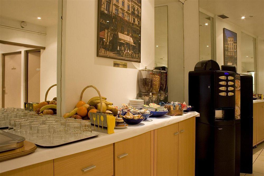 Hotel Ours Blanc - Place Victor Hugo