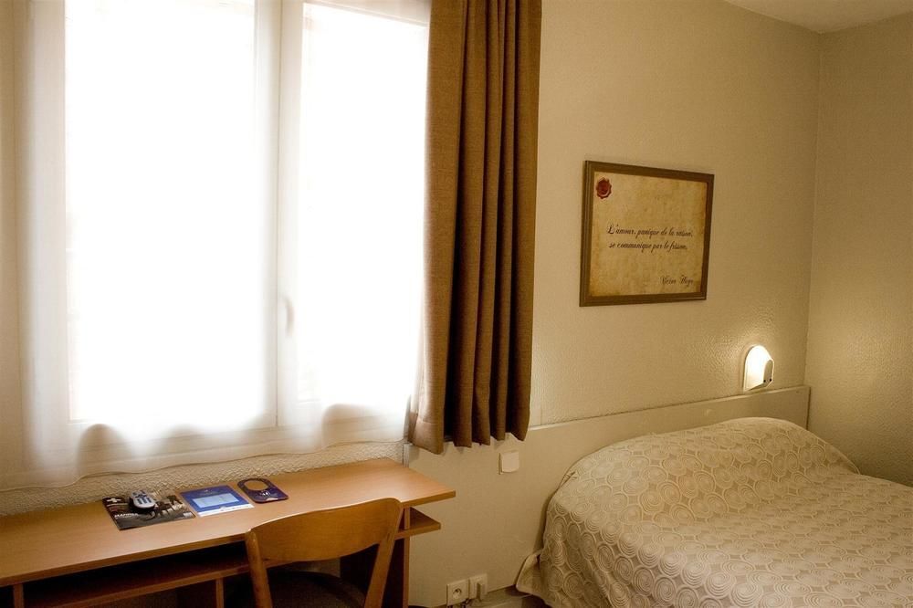 Ours Blanc - Victor Hugo Hotel