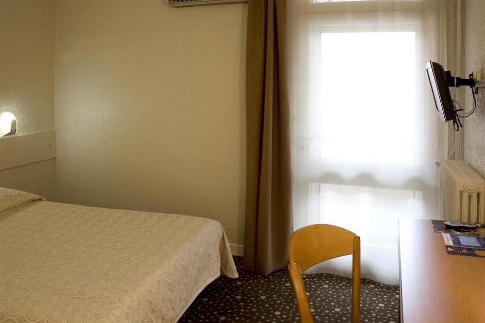 Hotel Ours Blanc - Victor Hugo 2*